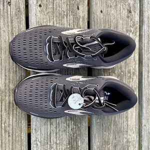 Brooks Ghost 13 (B) - Excellent condition